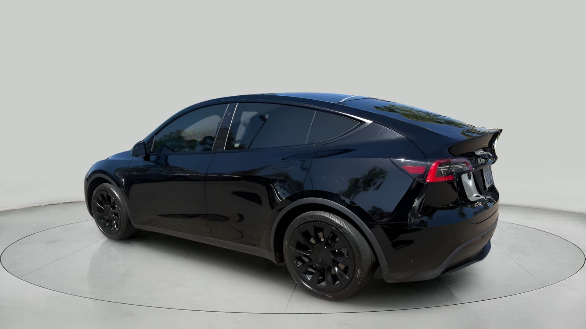 2021 TESLA Y STANDARD